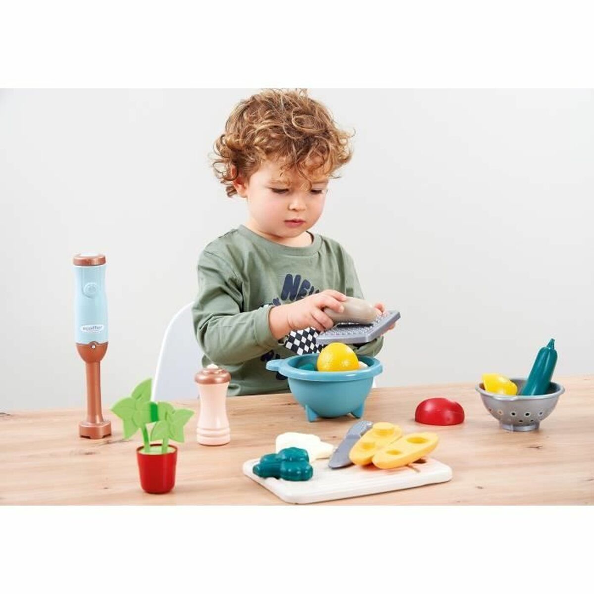Set de feluri de mâncare Ecoiffier Delicious